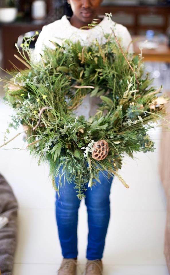 Fresh Christmas Round Table Wreath