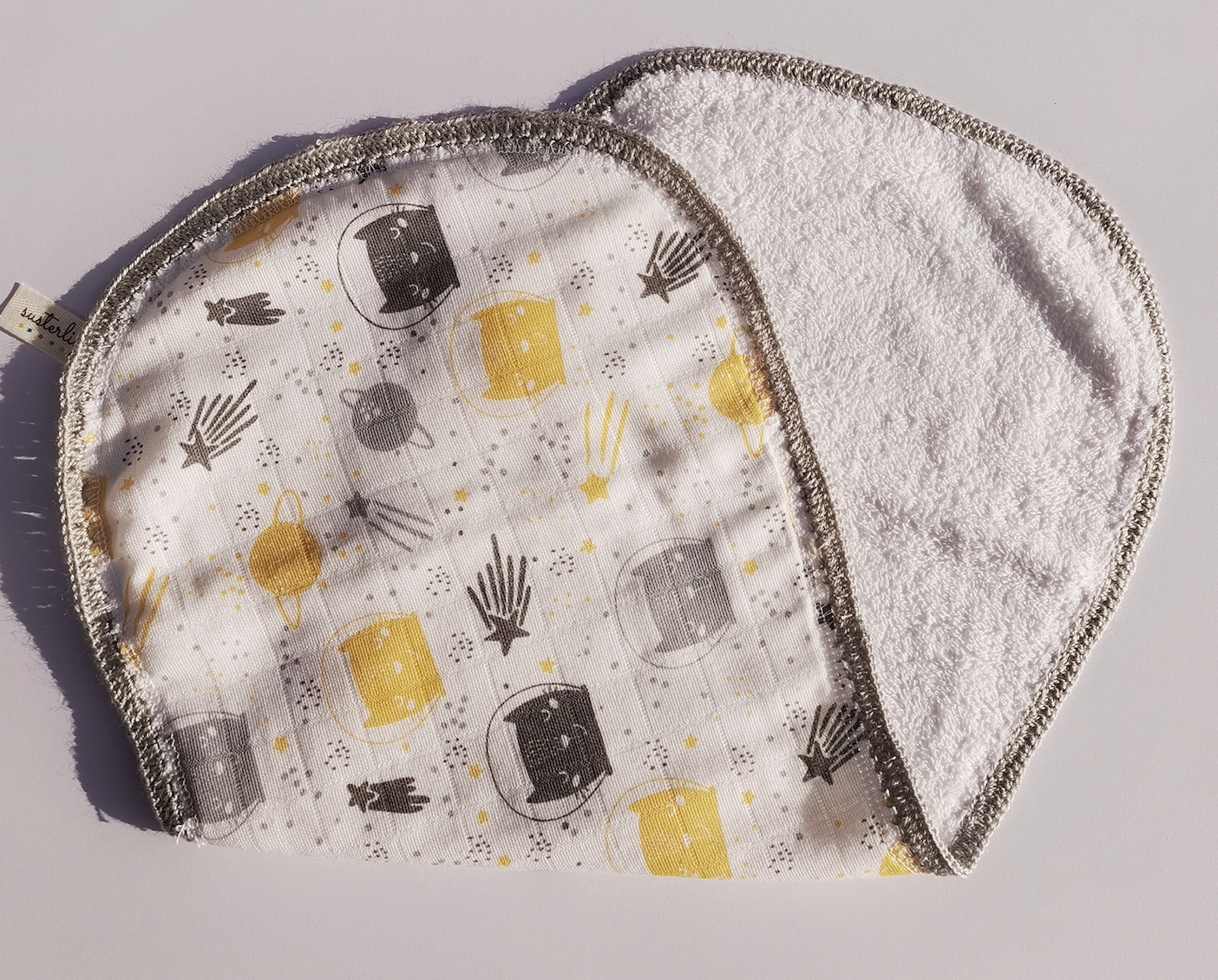 Peanut Spit Cloth