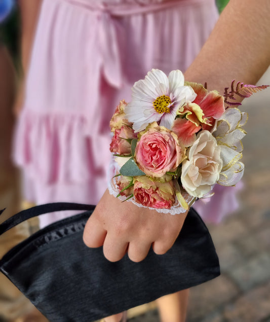 Wrist corsage